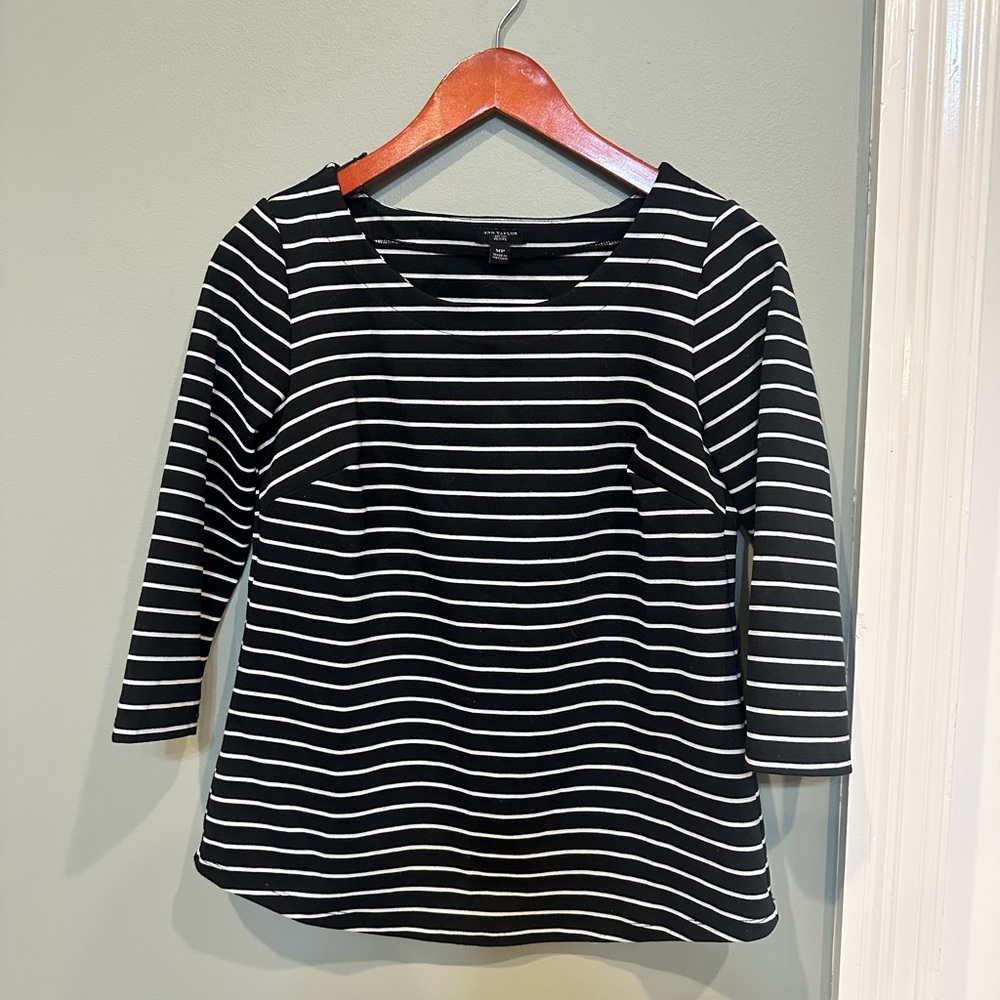 Ann Taylor Black and White Structured Blouse